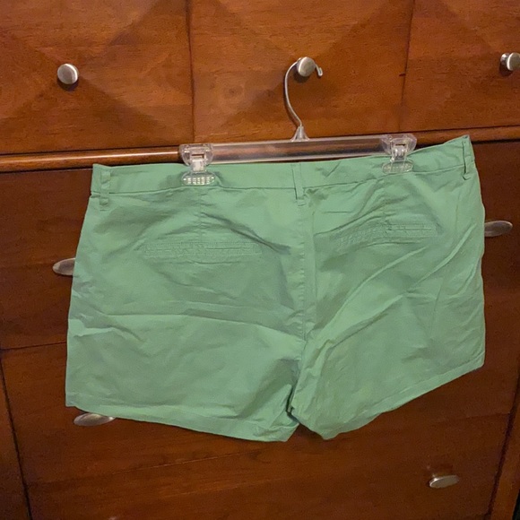 Great shorts never worn 🌸 bundle and save - Picture 3 of 5